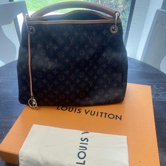 AUTHENTIC!! Louis Vuitton Artsy MM Bag - Picture 2 of 4